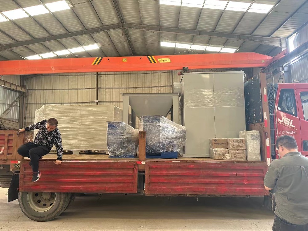 落地式脉冲布袋除尘器